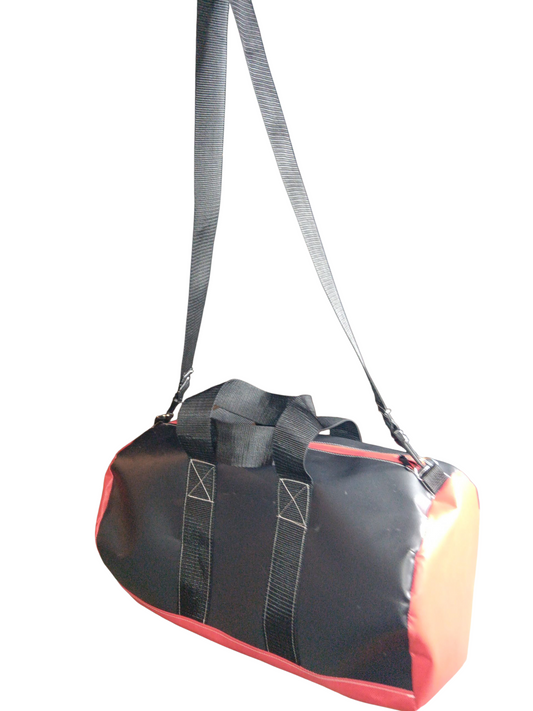 Black and red gym bag no pockets